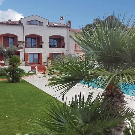 Vila Anamarija - Nearby Porec Casa de hóspedes 4*