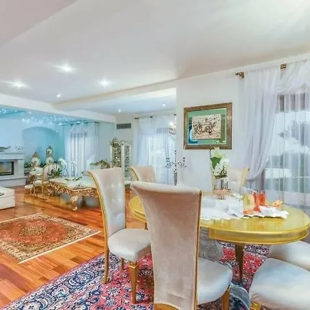 Guest house Vila Anamarija - Nearby Porec 4*